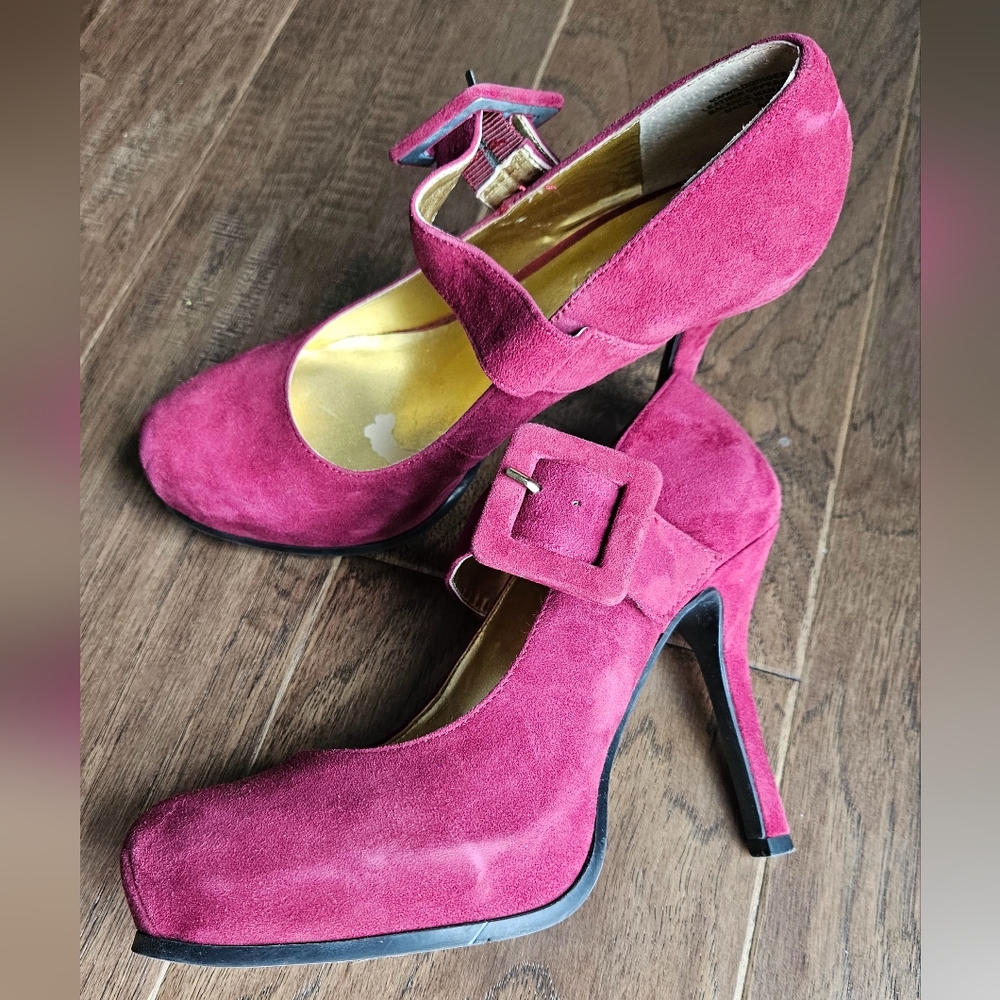 Nine West Fuchsia Pumps  Size 6M